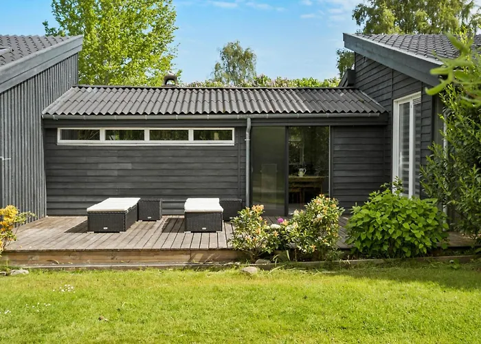 2 Bedroom In Nykobing Sj *